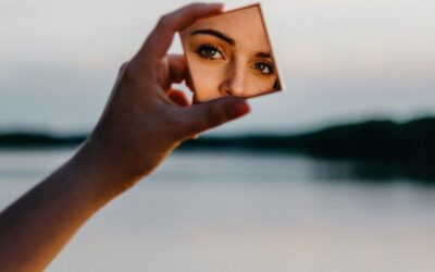 Connect Mirror Focus Therapy (CMFT) – jezelf ontmoeten in de spiegel